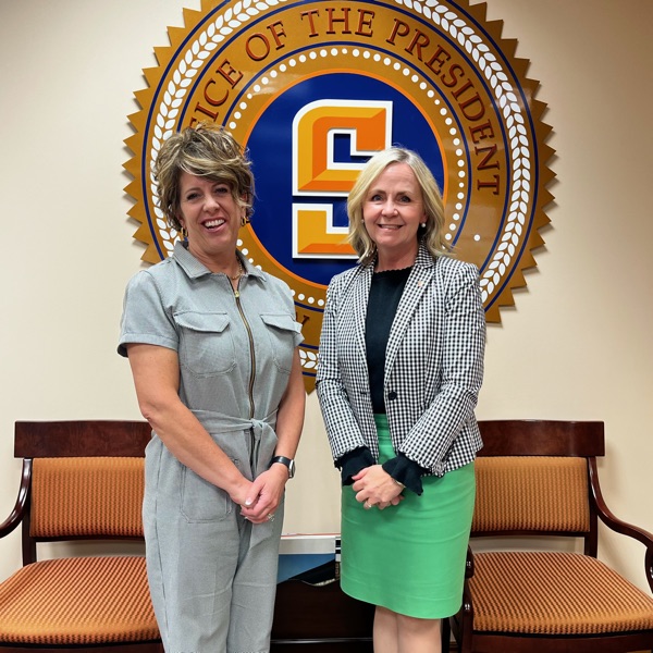 Alumni Council President Melissa Lowry Judy with Snow College President Stacee Yardley McIff
